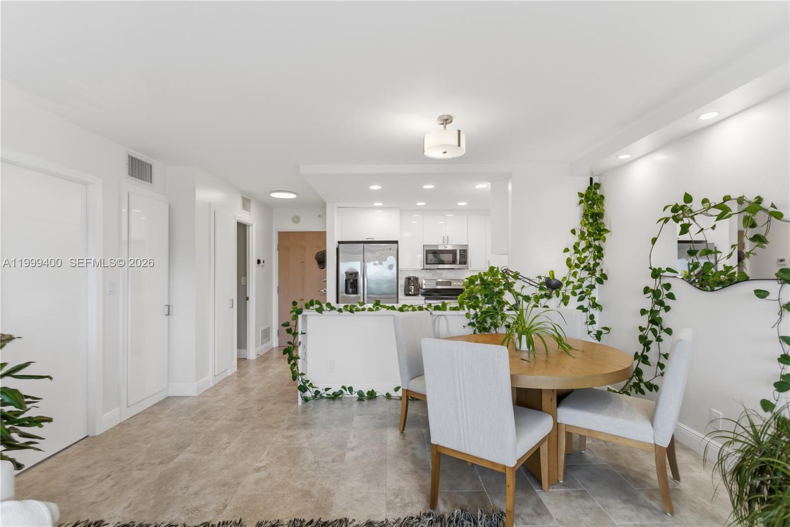 ESSEX TOWER CONDO - Residential