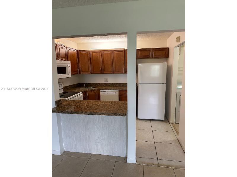PINE RIDGE AT HAVERHILL C - Residential Lease
