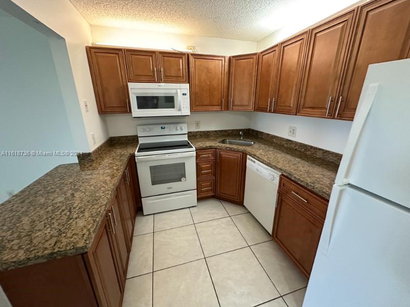PINE RIDGE AT HAVERHILL C - Residential Lease