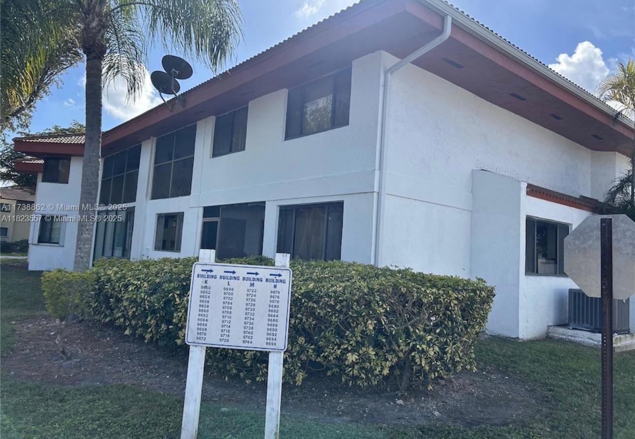 9700 Sw 138th Ave 9700, Miami, Broward County, Florida - 3 Bedrooms  
2 Bathrooms - 