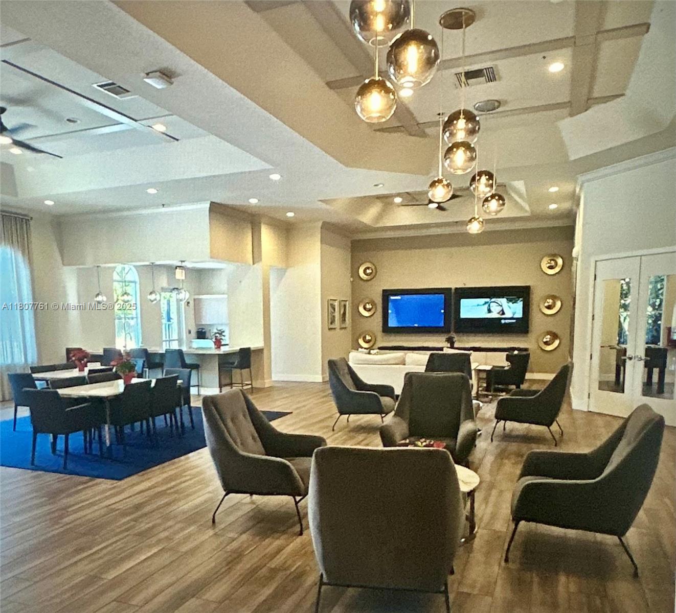 ISLES AT WESTON - Residential Lease