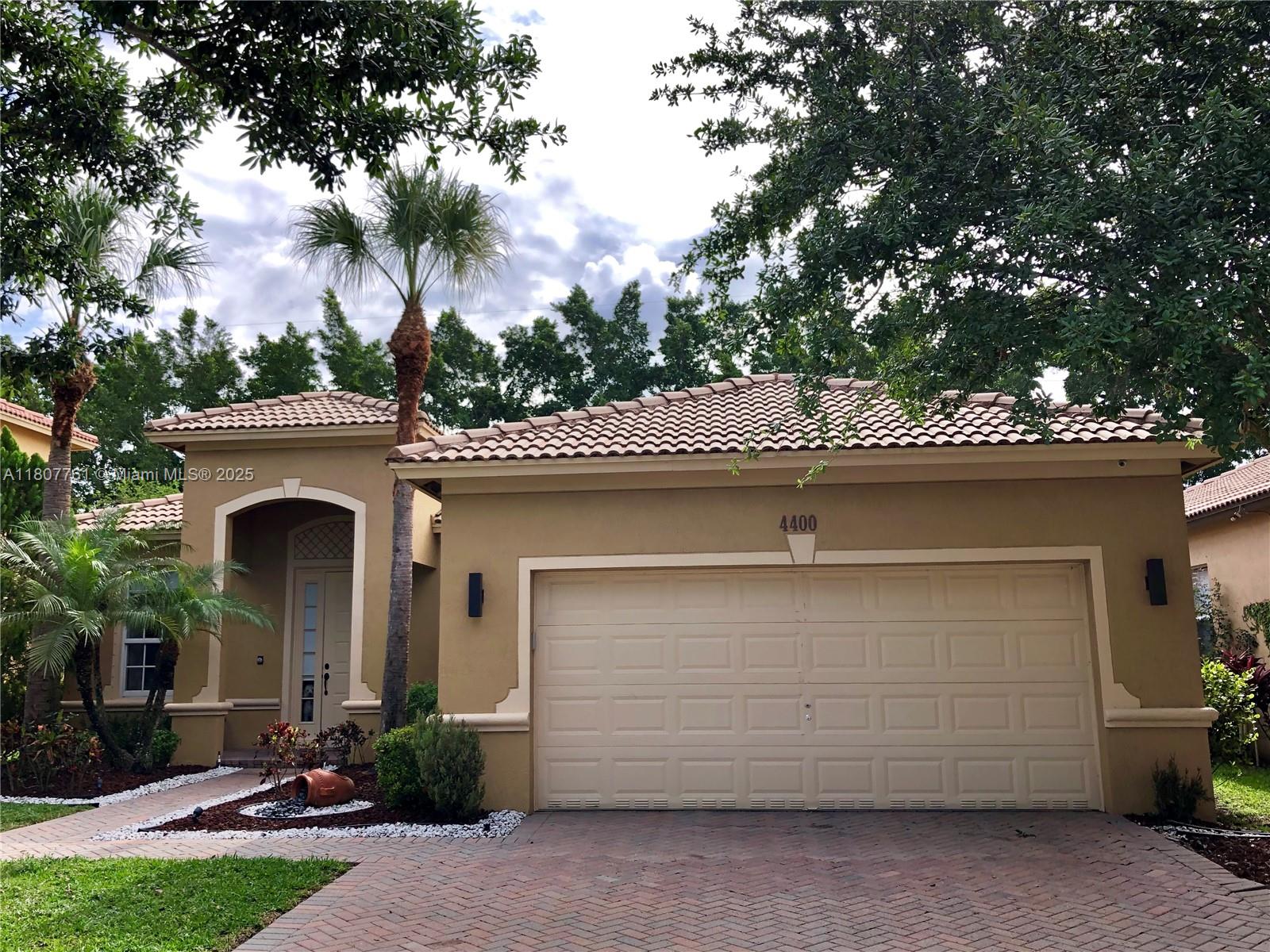 Rental Property at 4400 E Seneca Ave, Weston, Broward County, Florida - Bedrooms: 4 
Bathrooms: 3  - $6,000 MO.