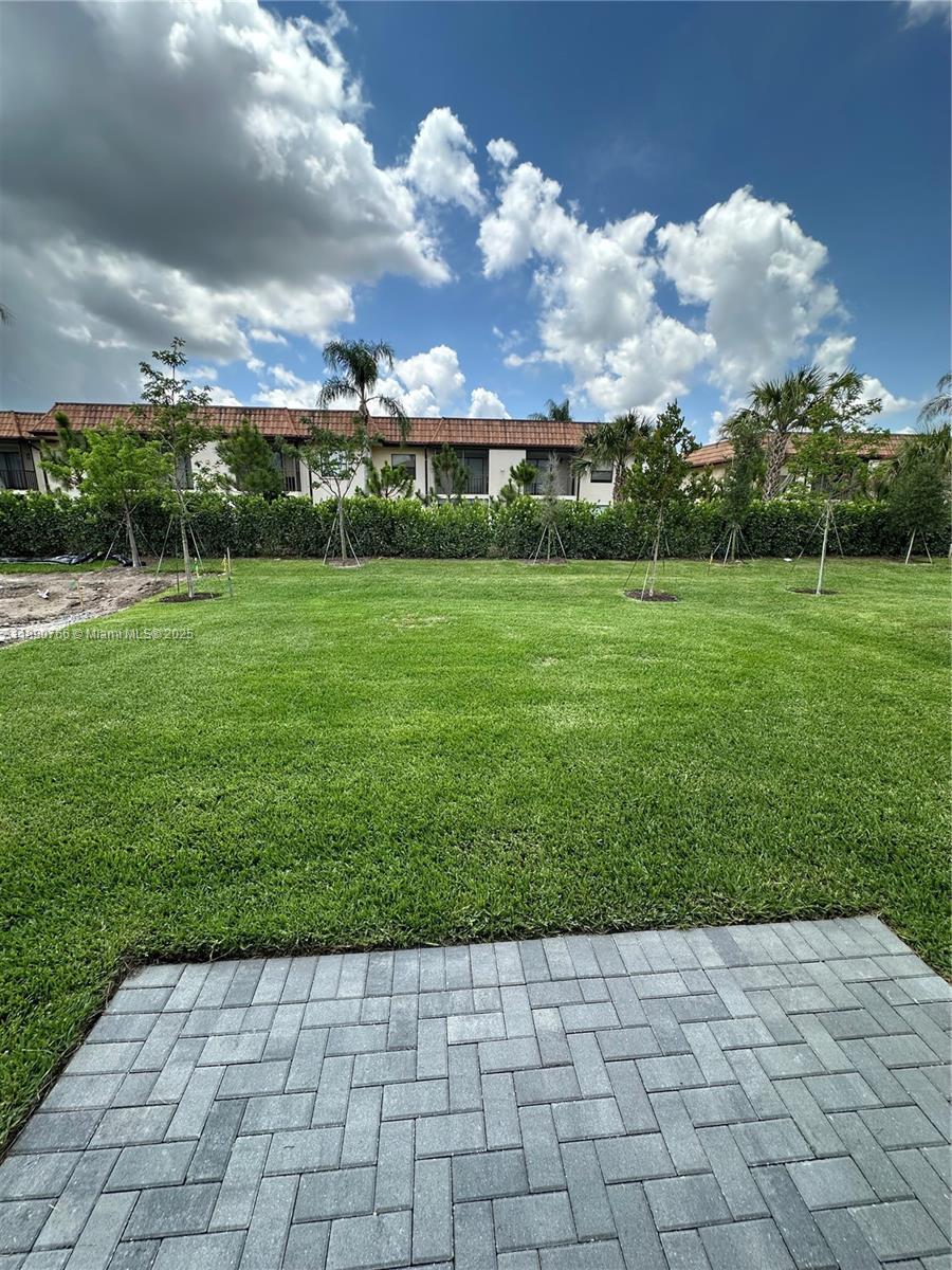 FOREST - Residential Lease