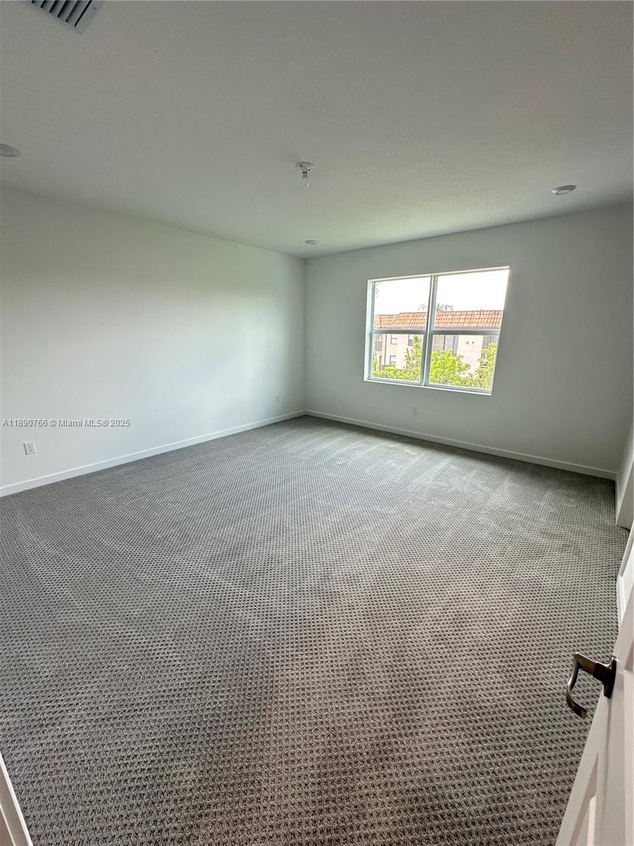 FOREST - Residential Lease