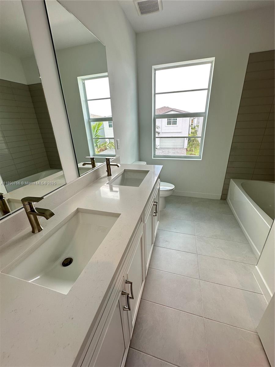 FOREST - Residential Lease