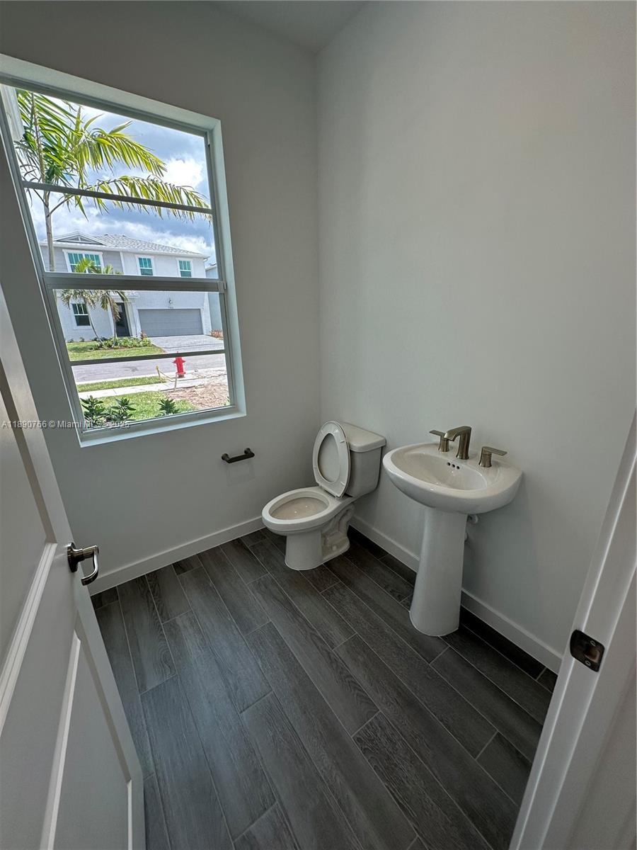 FOREST - Residential Lease
