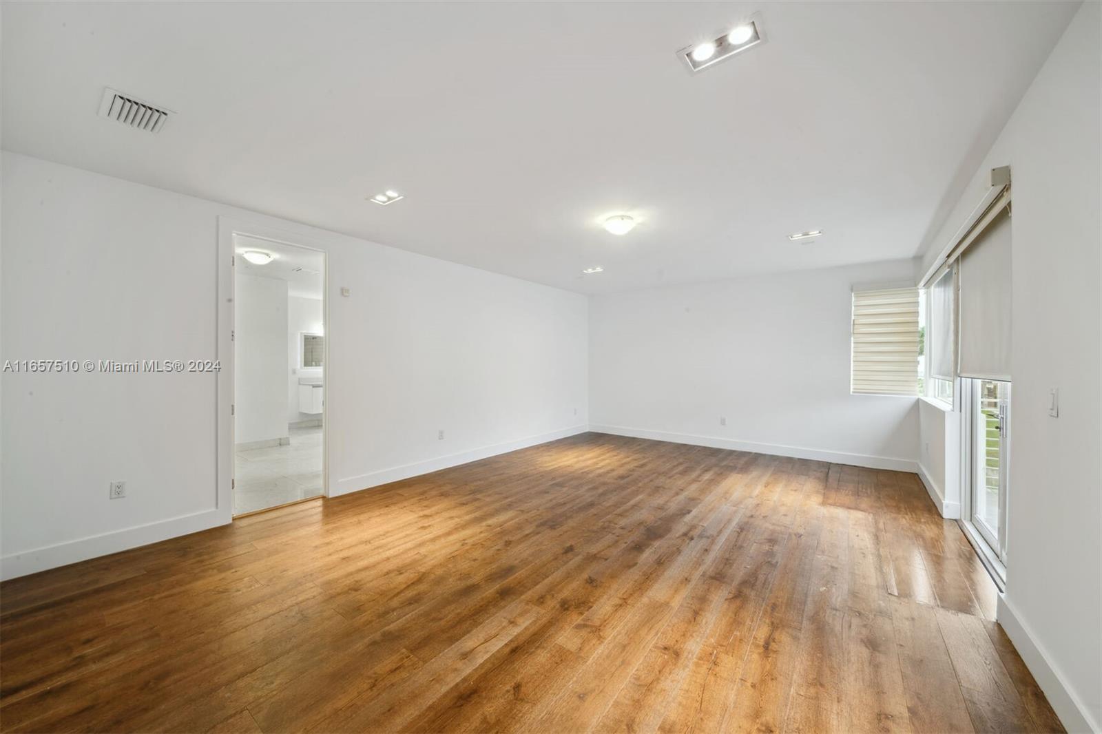 DORAL COMMONS RESIDENTIAL - Residential