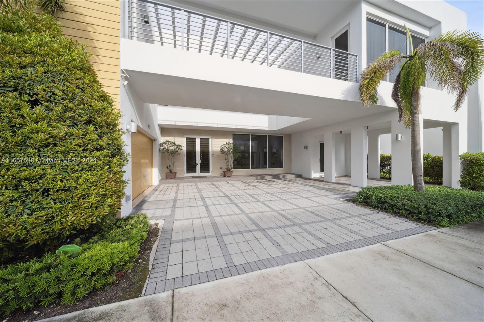 DORAL COMMONS RESIDENTIAL - Residential