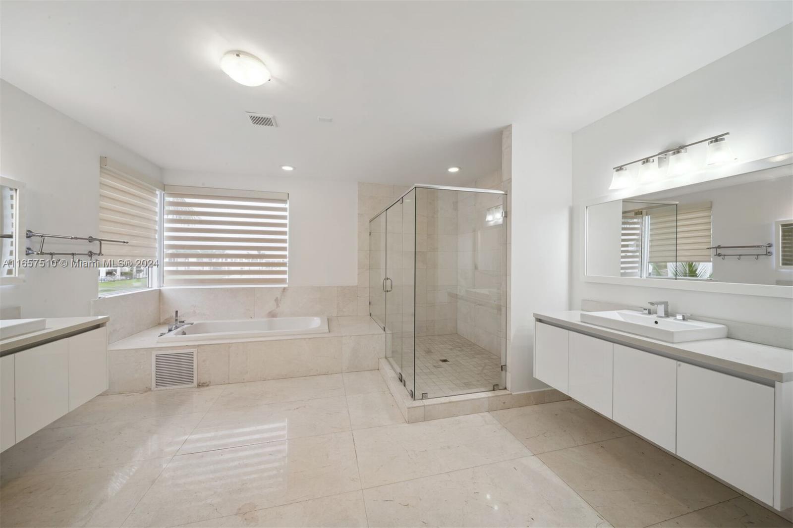 DORAL COMMONS RESIDENTIAL - Residential