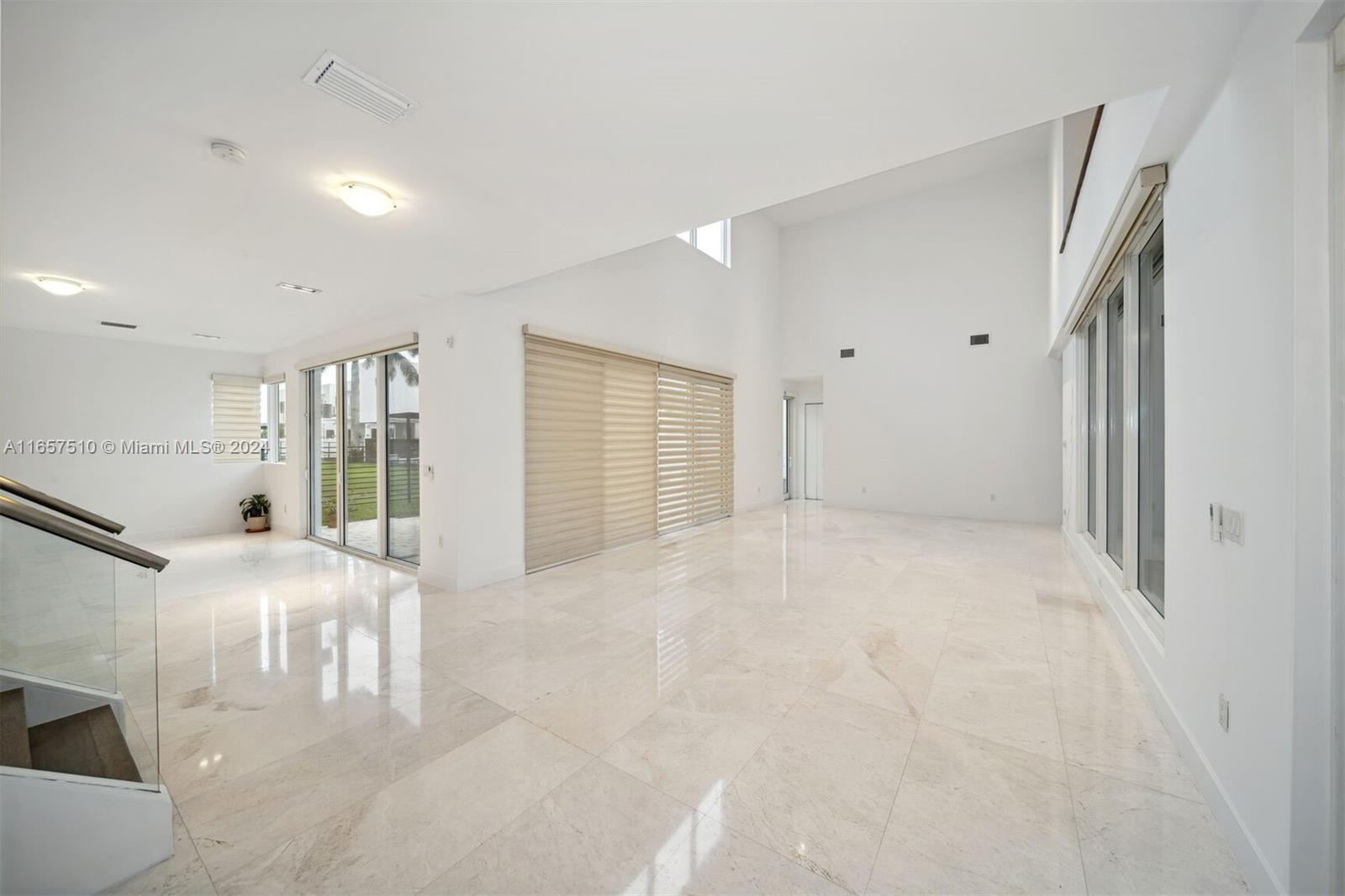 DORAL COMMONS RESIDENTIAL - Residential