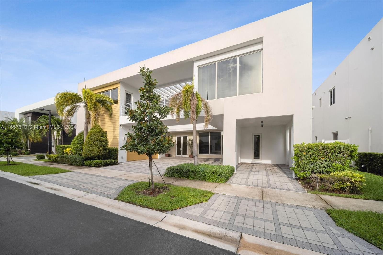 DORAL COMMONS RESIDENTIAL - Residential