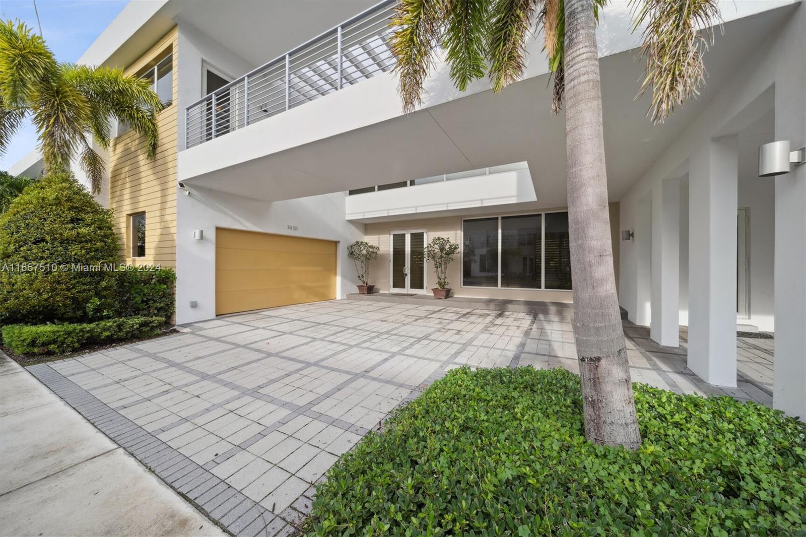 DORAL COMMONS RESIDENTIAL - Residential