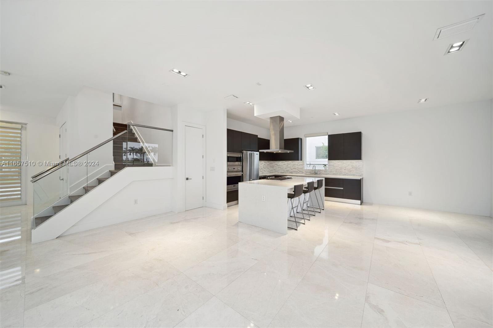 DORAL COMMONS RESIDENTIAL - Residential