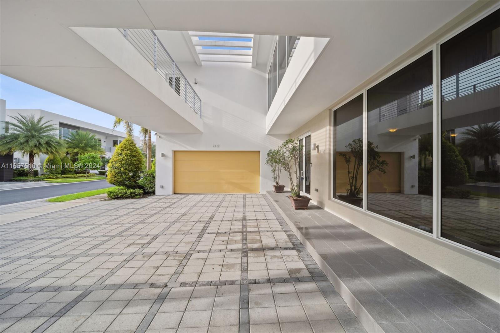 DORAL COMMONS RESIDENTIAL - Residential