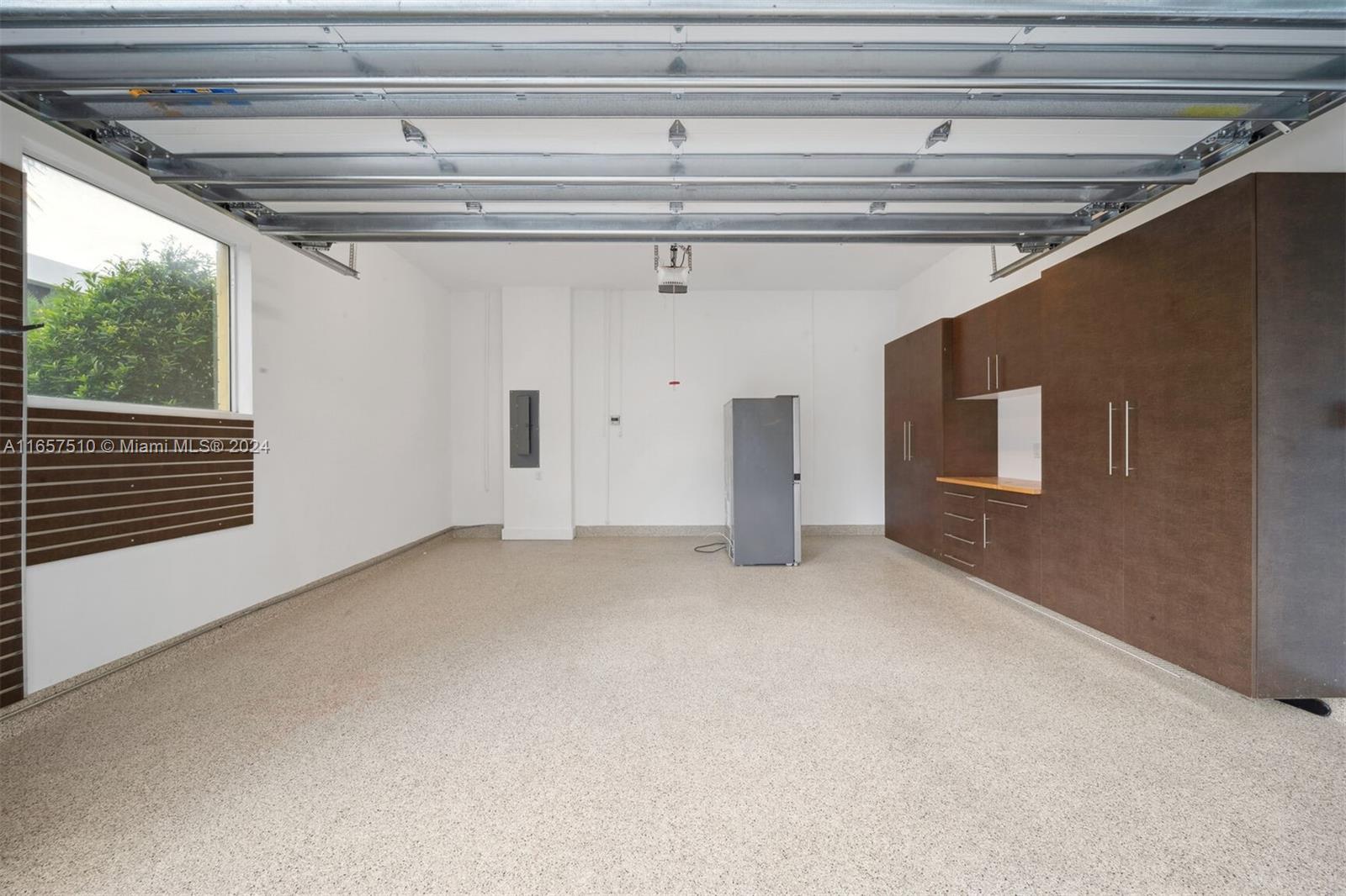 DORAL COMMONS RESIDENTIAL - Residential