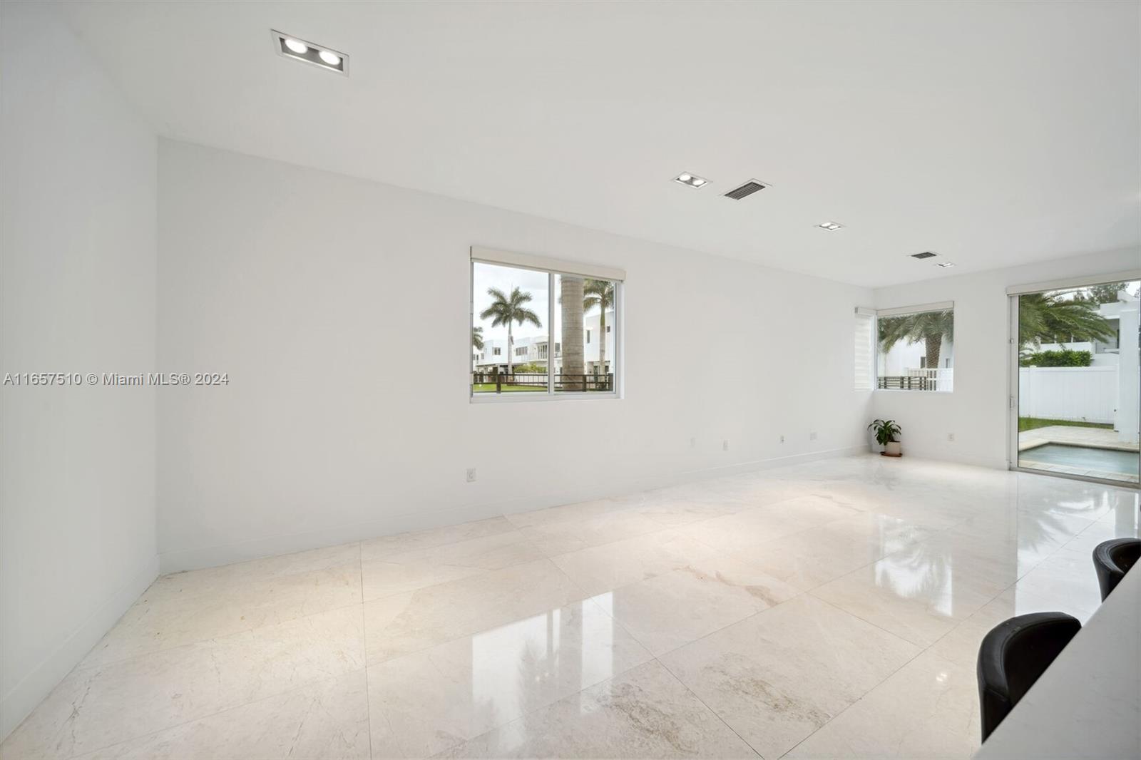 DORAL COMMONS RESIDENTIAL - Residential