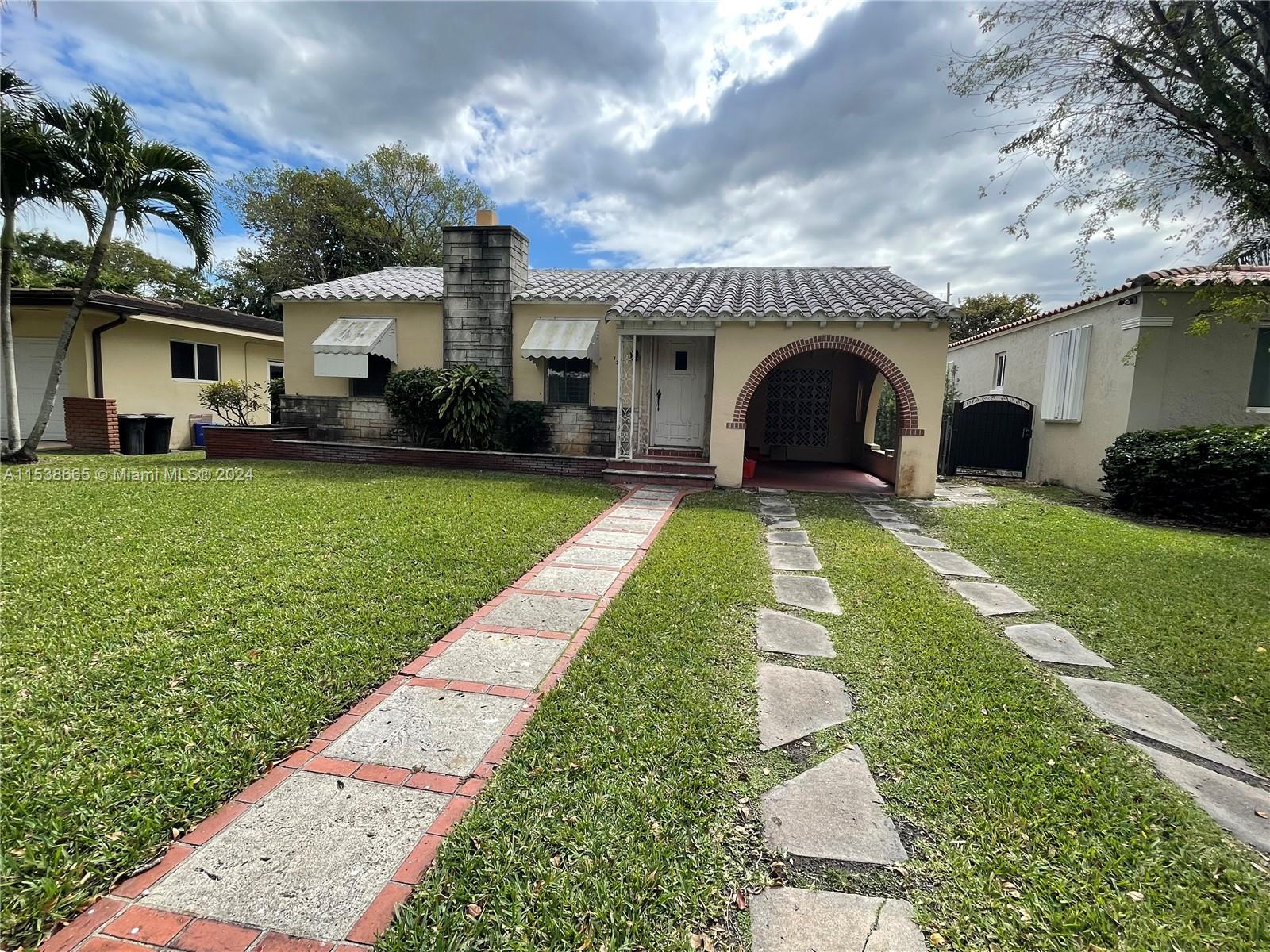Property for Sale at 720 Madeira Ave, Coral Gables, Broward County, Florida - Bedrooms: 3 
Bathrooms: 2  - $1,290,000