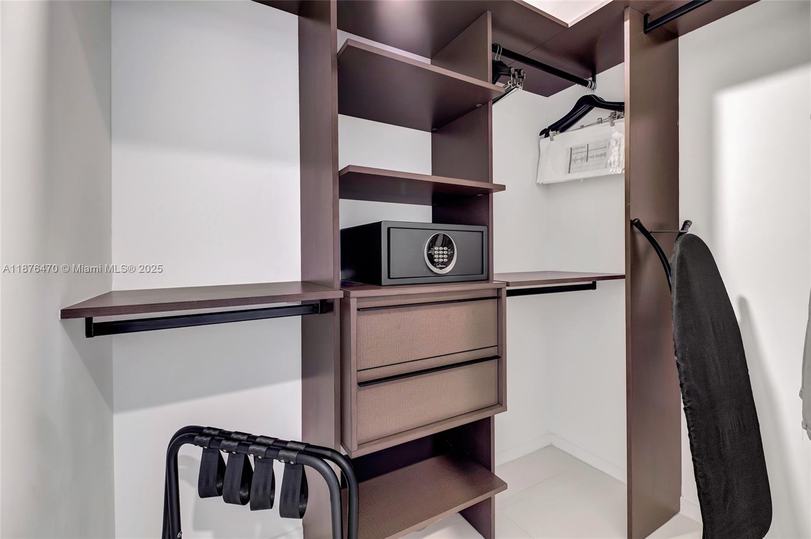 MAP OF MIAMI DADE CO. FL. - Residential