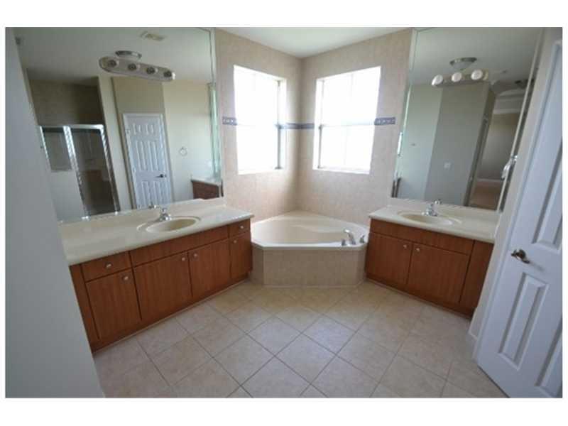 KENDALL BREEZE SOUTH - Residential Lease