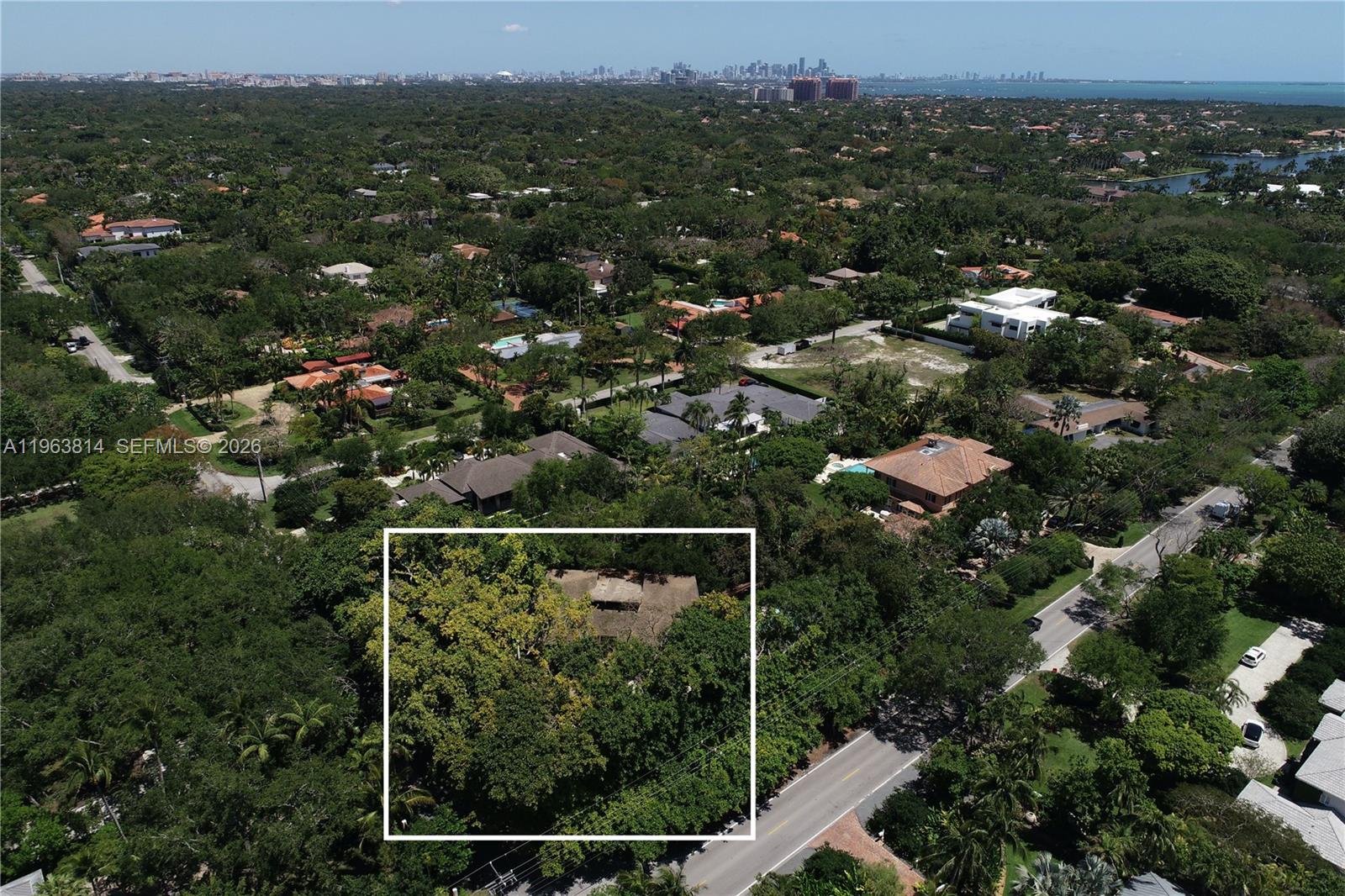 COLLINS MANOR - Residential