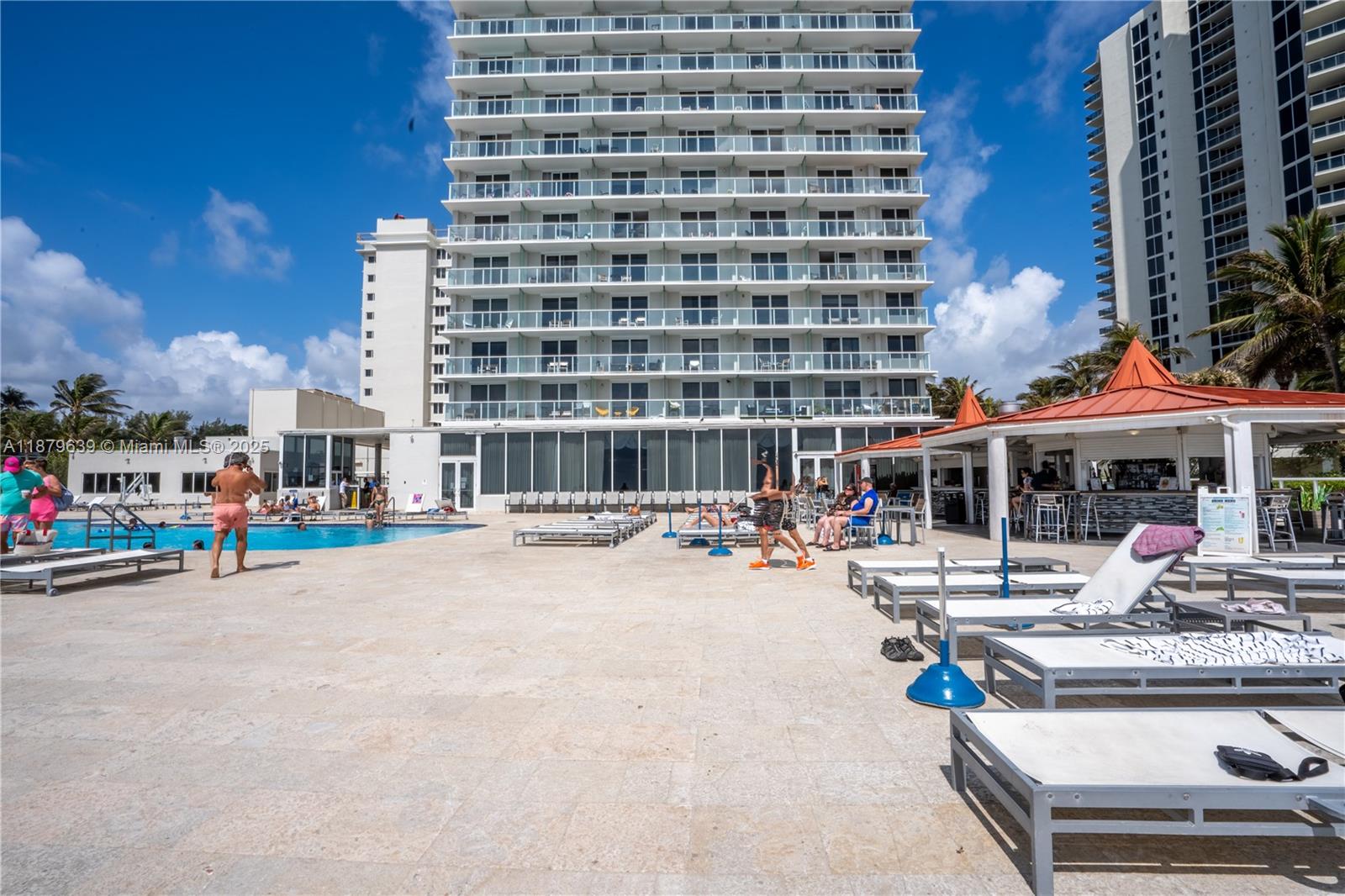 THE AVENTURA BEACH CLUB C - Residential