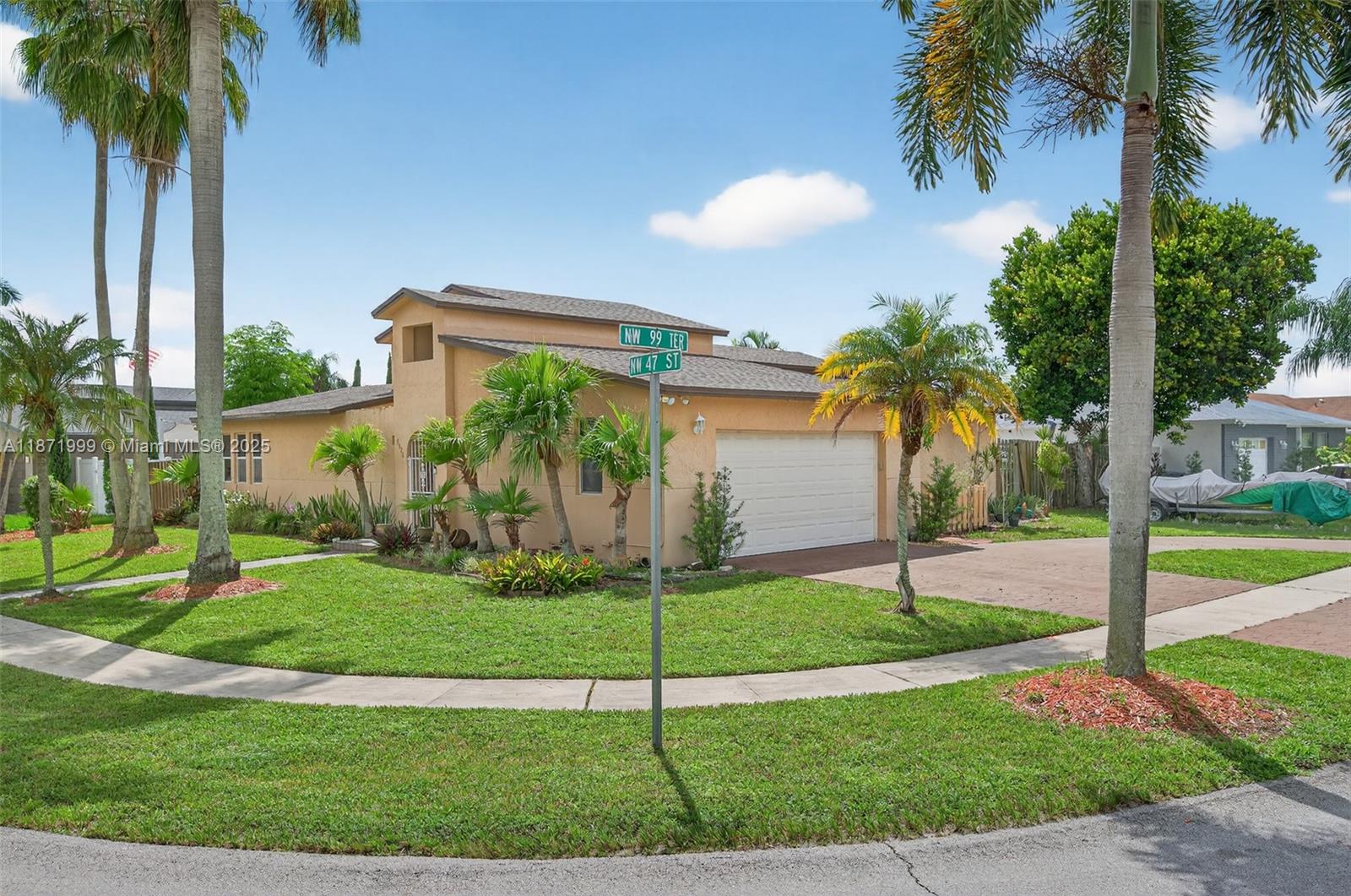 Well established Sunrise/Welleby detached single family neighborhood …3-bedroom 2-bathroom Home with Florida room…Oversized corner lot…Fully landscaped wrap-around front yard …Fenced rear and side yards…Circular driveway…2 Car GRG with built-in office and Laundry connections…Completely move in ready… New roof 2024…New AC 2025… Brand new kitchen with granite counter tops, marble backsplash, center island … New SS appliances…Updated bathrooms, jacuzzi tub… Tile and Pergo/wood floors throughout… Freshly painted…12+ foot high volume ceilings in living room and Florida room… Knockdown finish on ceilings …
No HOA…No mandatory maintenance fee…