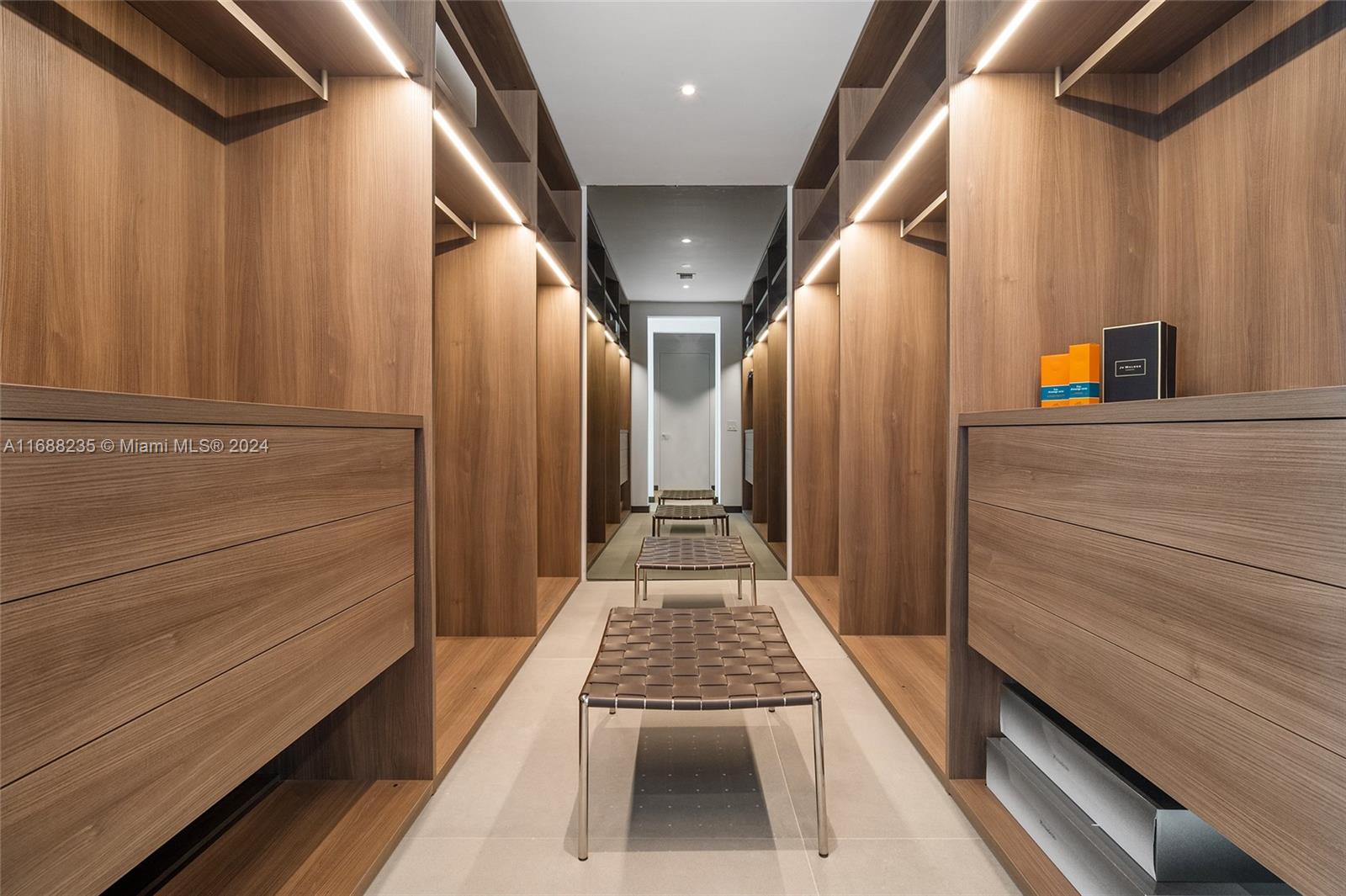 2000 Ocean - Residential