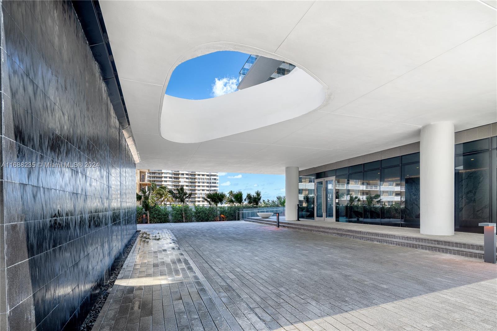 2000 Ocean - Residential