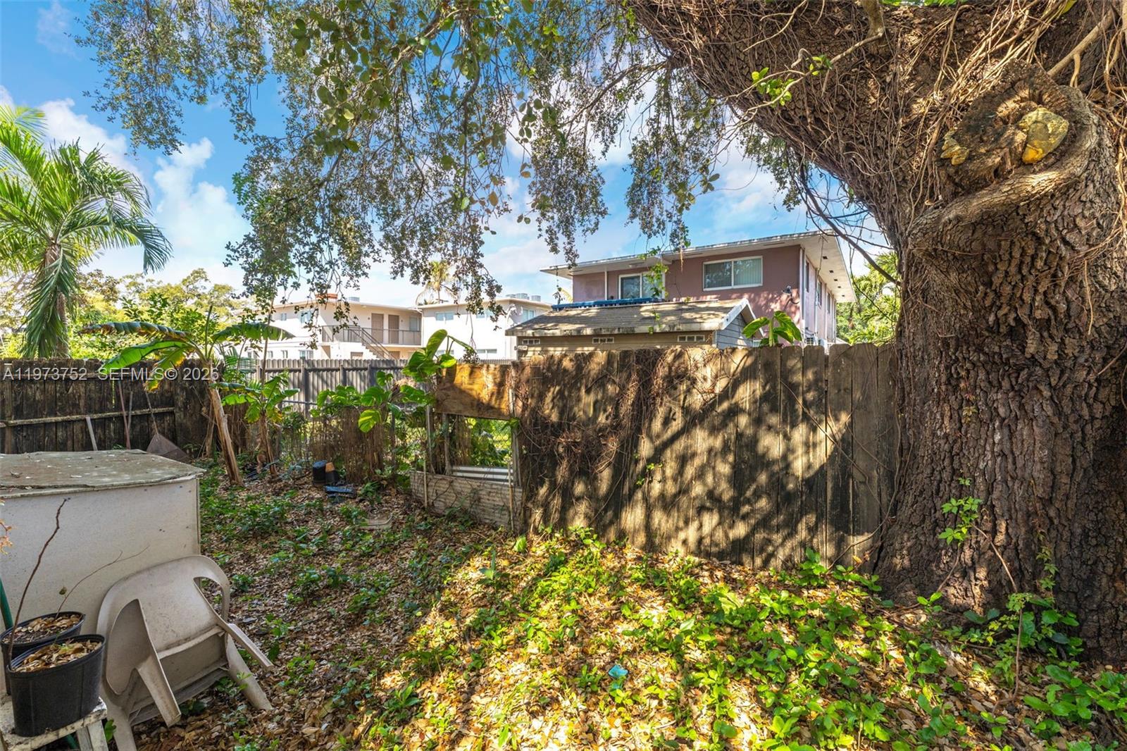 1613 NW 16 ST CONDO - Residential