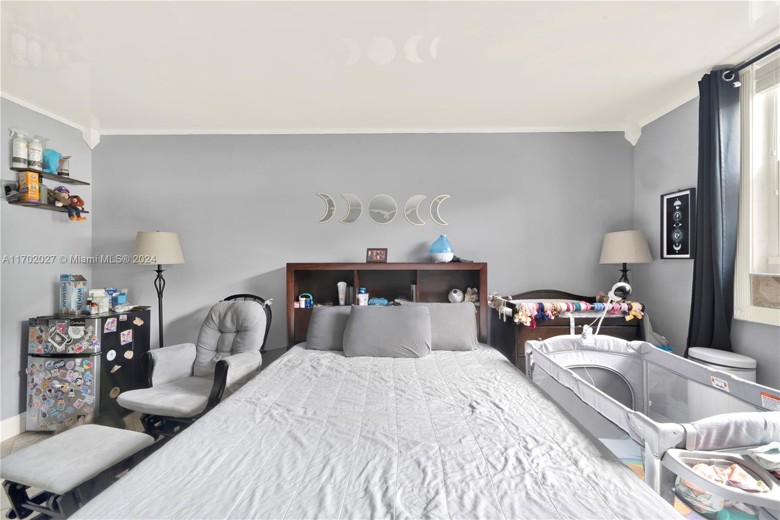 LAKE EMERALD CONDOMINIUM - Residential