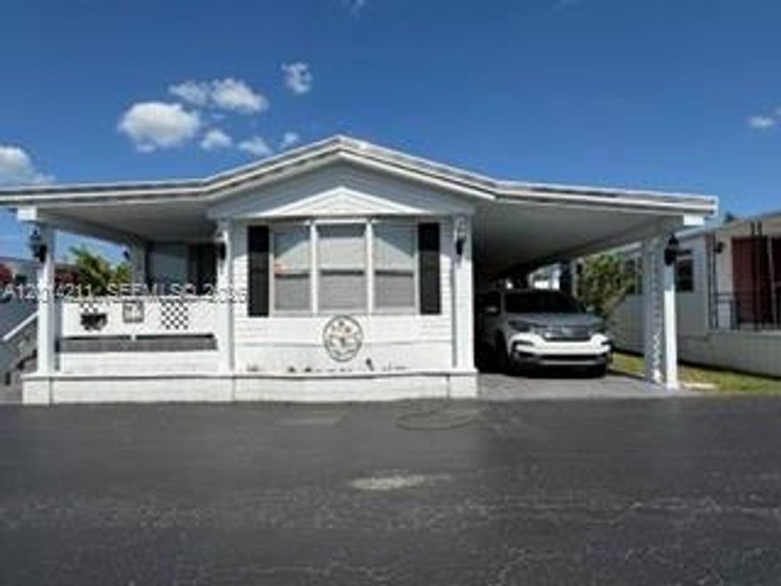 Totally renovated 4 bedroom and 3 bath mobile home , it has been divided in 3, one is a 2 bed and 1 bath , and the other 2 are 1bed/1 bath. Rental income is $4200 a month. Great location, close to expressways, at this price it won't last.