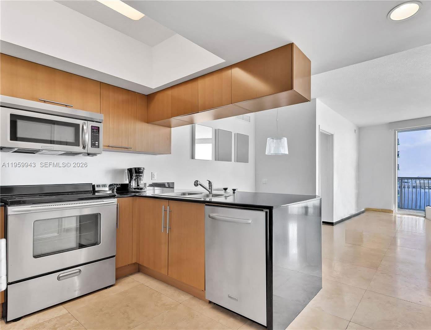 OPERA TOWER CONDO - Residential