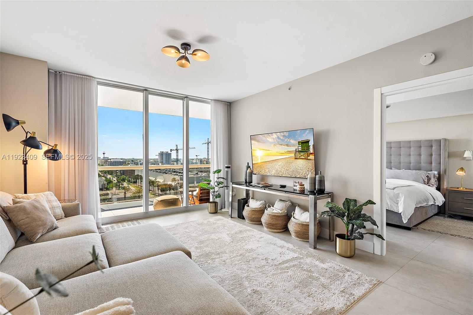 SOLIMAR CONDO - Residential