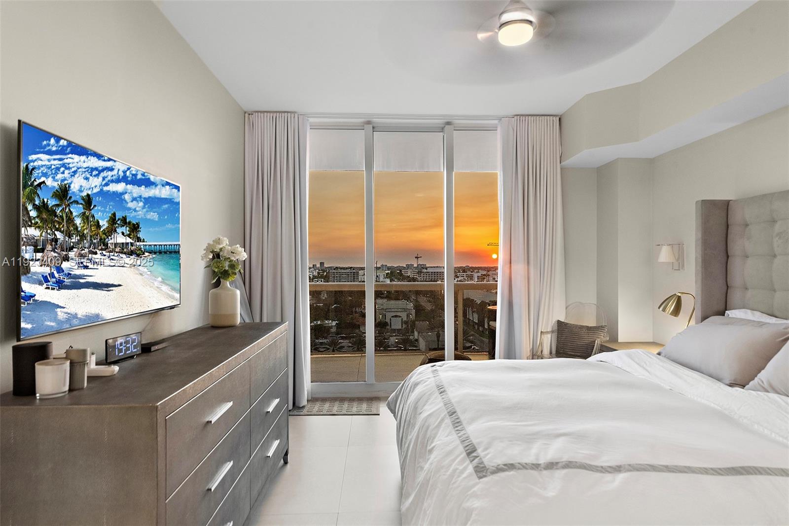 SOLIMAR CONDO - Residential