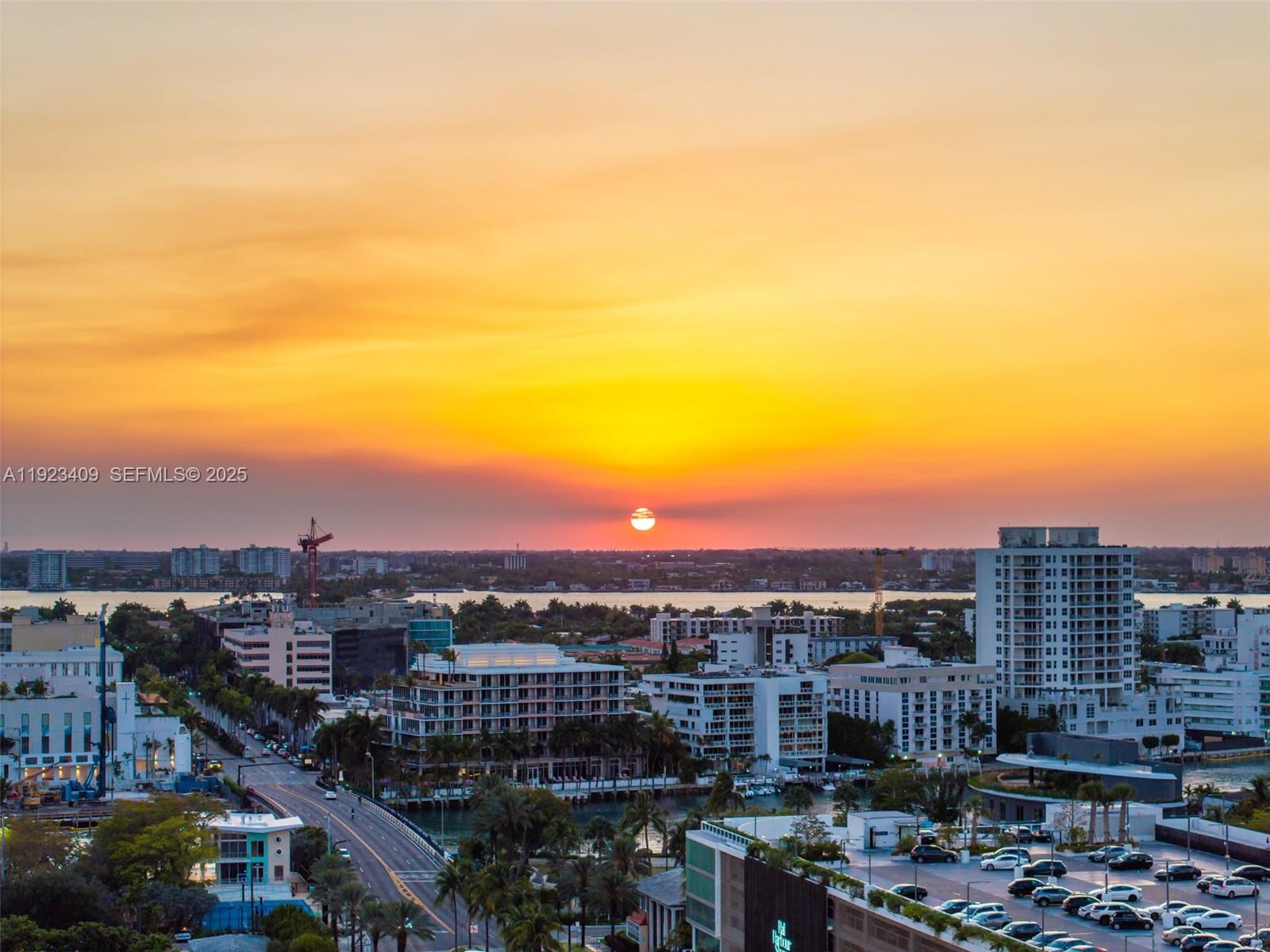 SOLIMAR CONDO - Residential