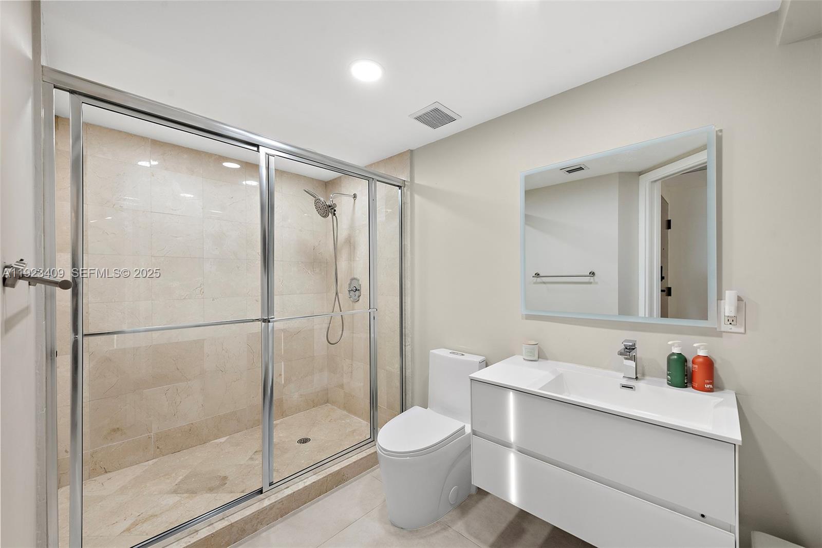 SOLIMAR CONDO - Residential