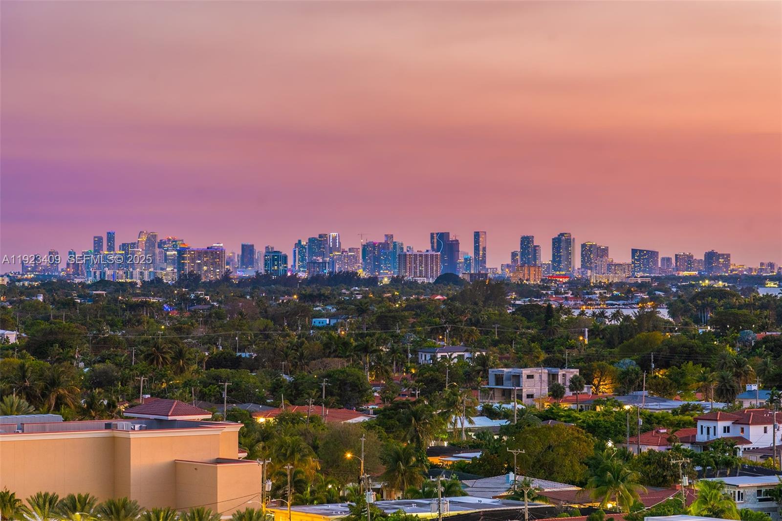 SOLIMAR CONDO - Residential