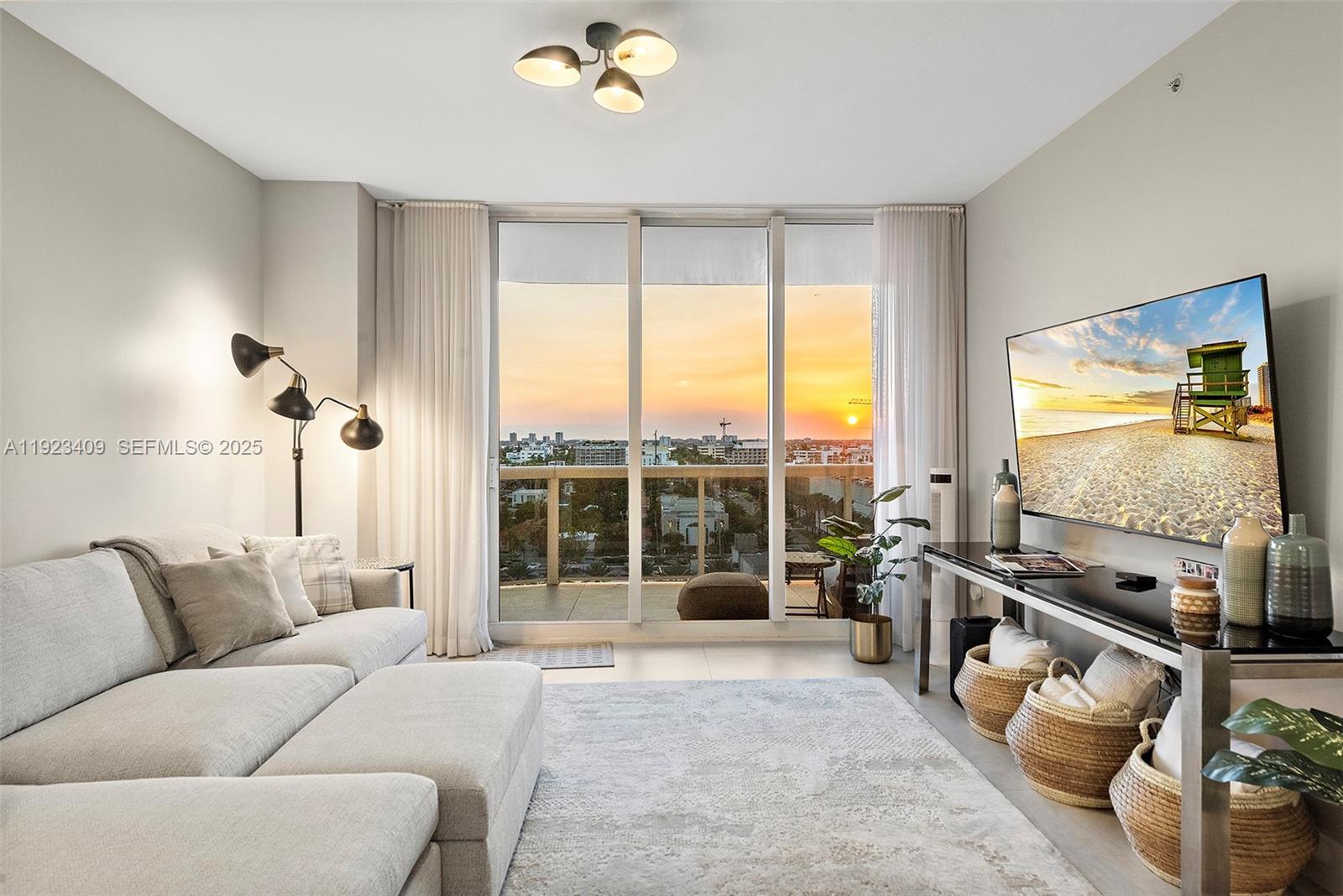 9595 Collins Ave N10F, Surfside, FL, 33154/$999,000 2 9595 Collins Ave N10F