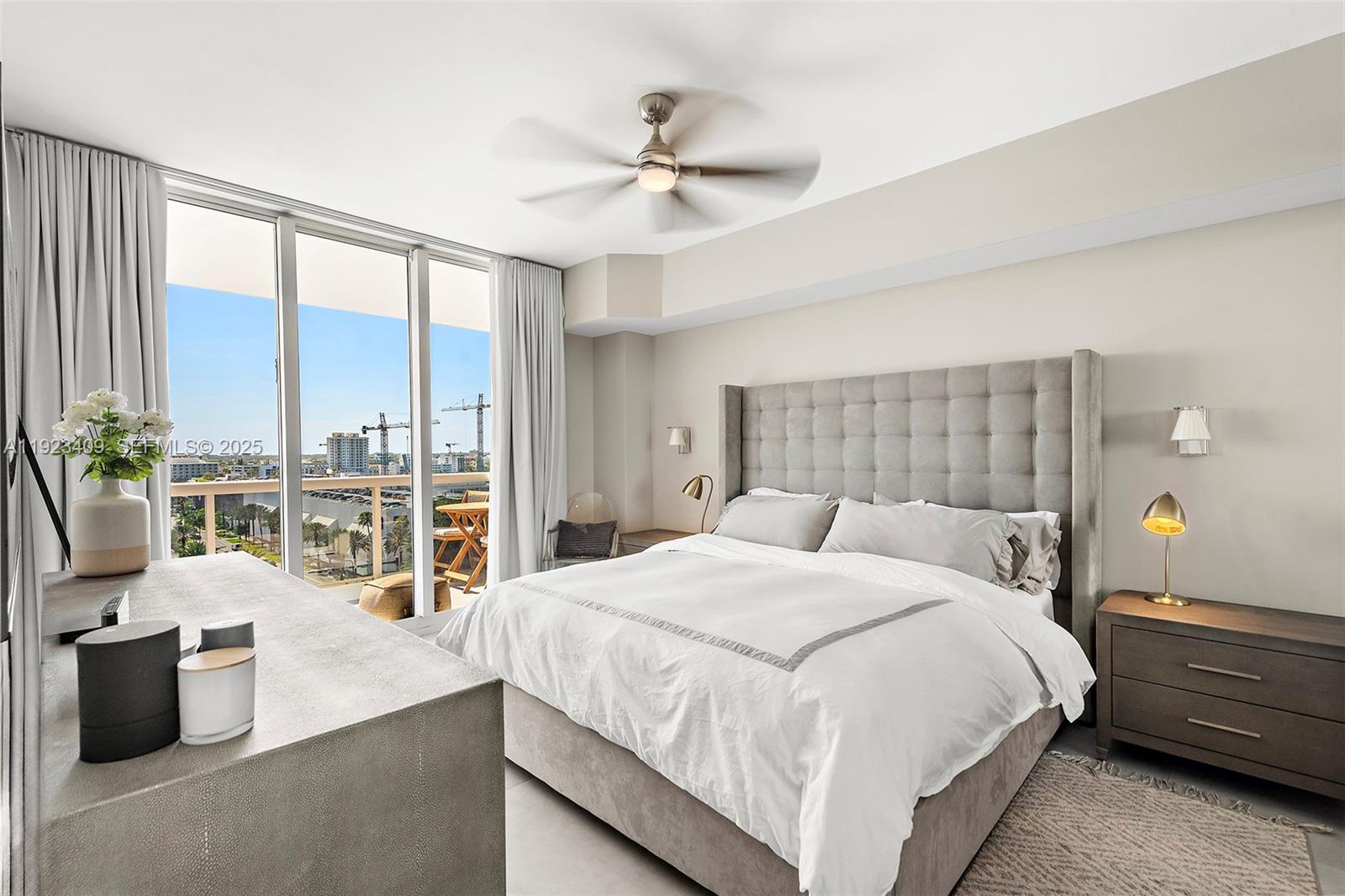 SOLIMAR CONDO - Residential