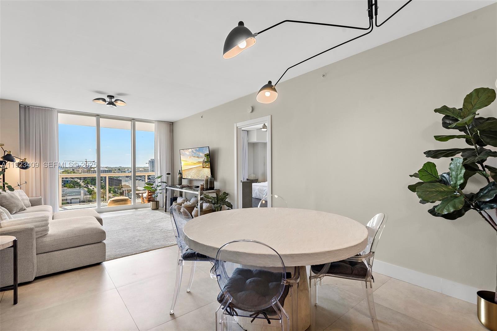 SOLIMAR CONDO - Residential