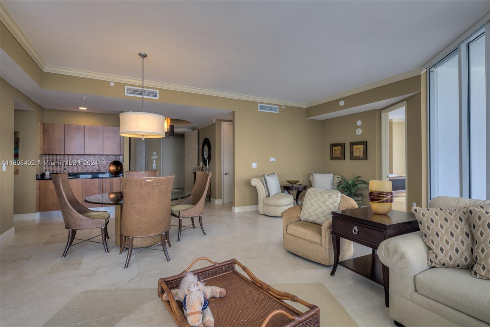 TRUMP PALACE CONDO - Residential Lease