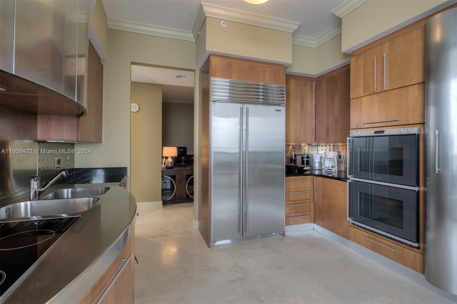 TRUMP PALACE CONDO - Residential Lease