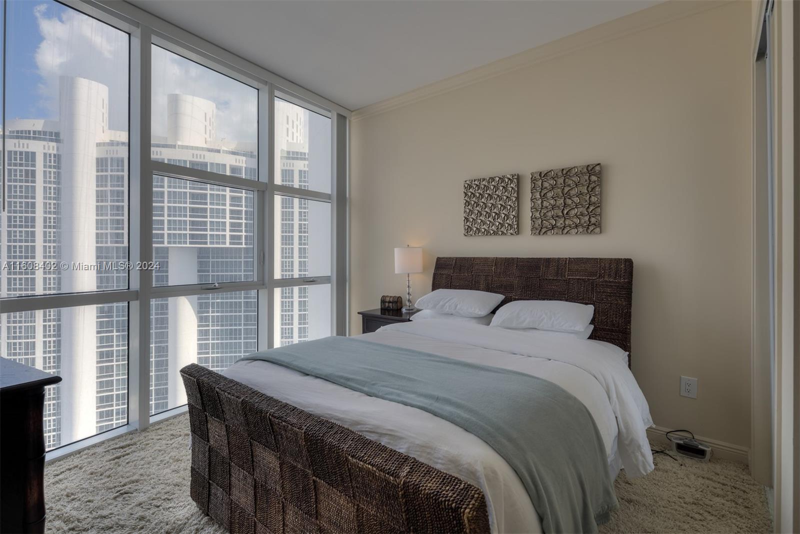 TRUMP PALACE CONDO - Residential Lease