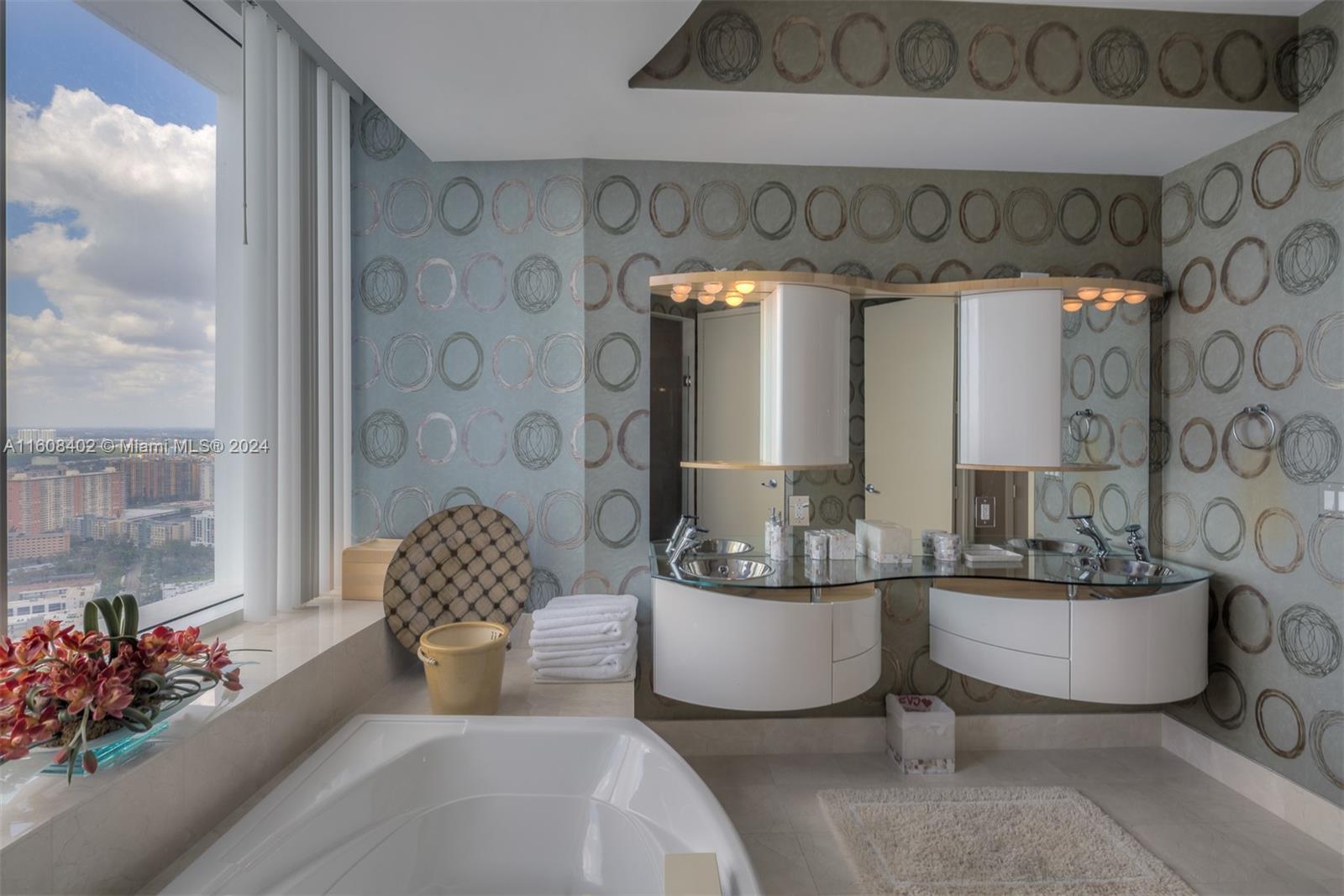 TRUMP PALACE CONDO - Residential Lease