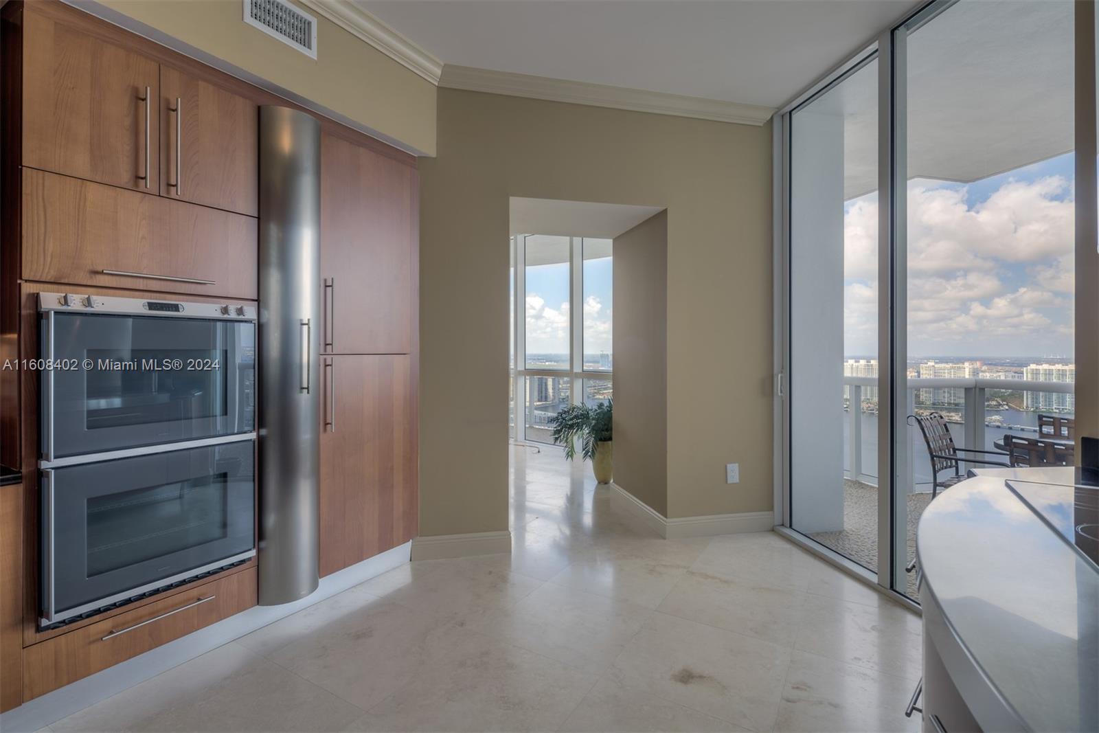 TRUMP PALACE CONDO - Residential Lease