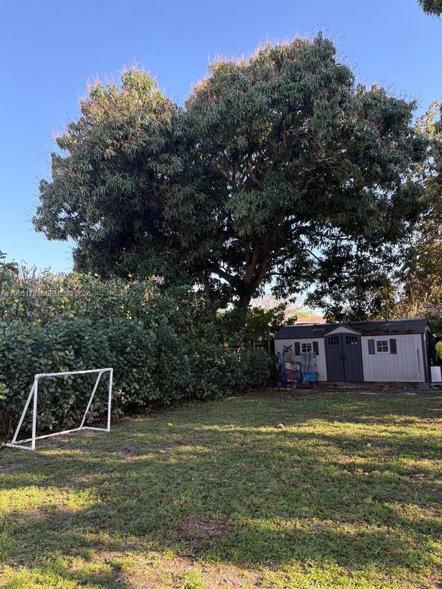 AMD PLAT VENICE HEIGHTS - Residential