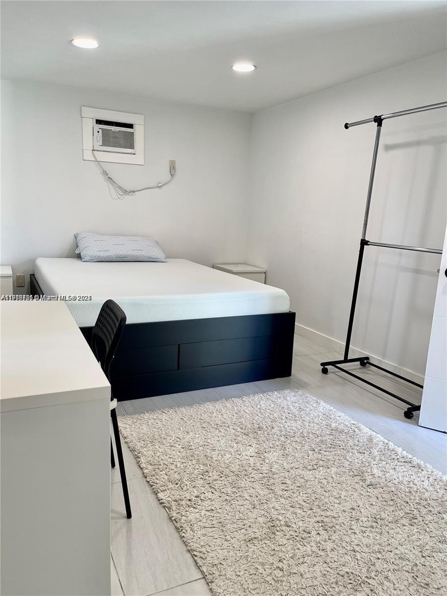 SHERIDAN PARK - Residential Lease