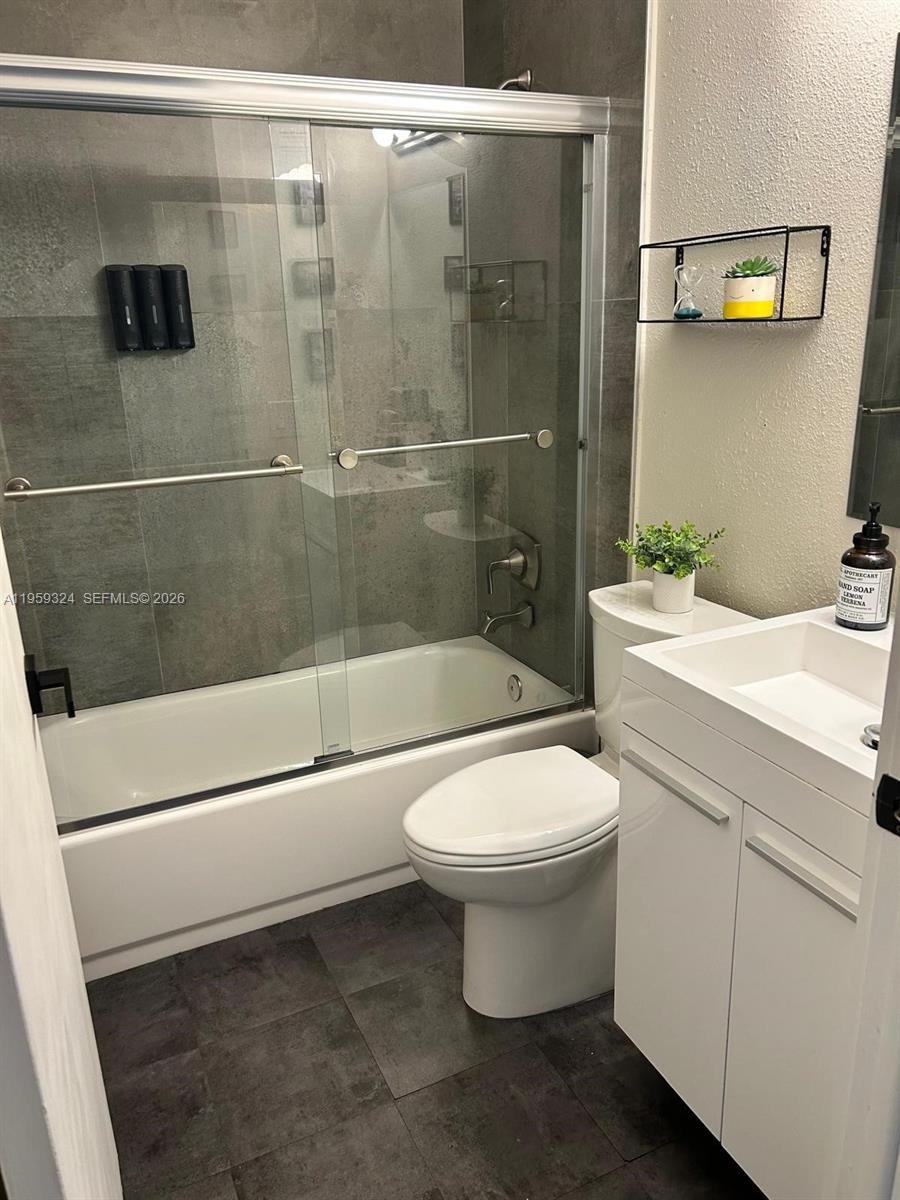 ALHAMBRA GATE HOMES CONDO - Residential Lease