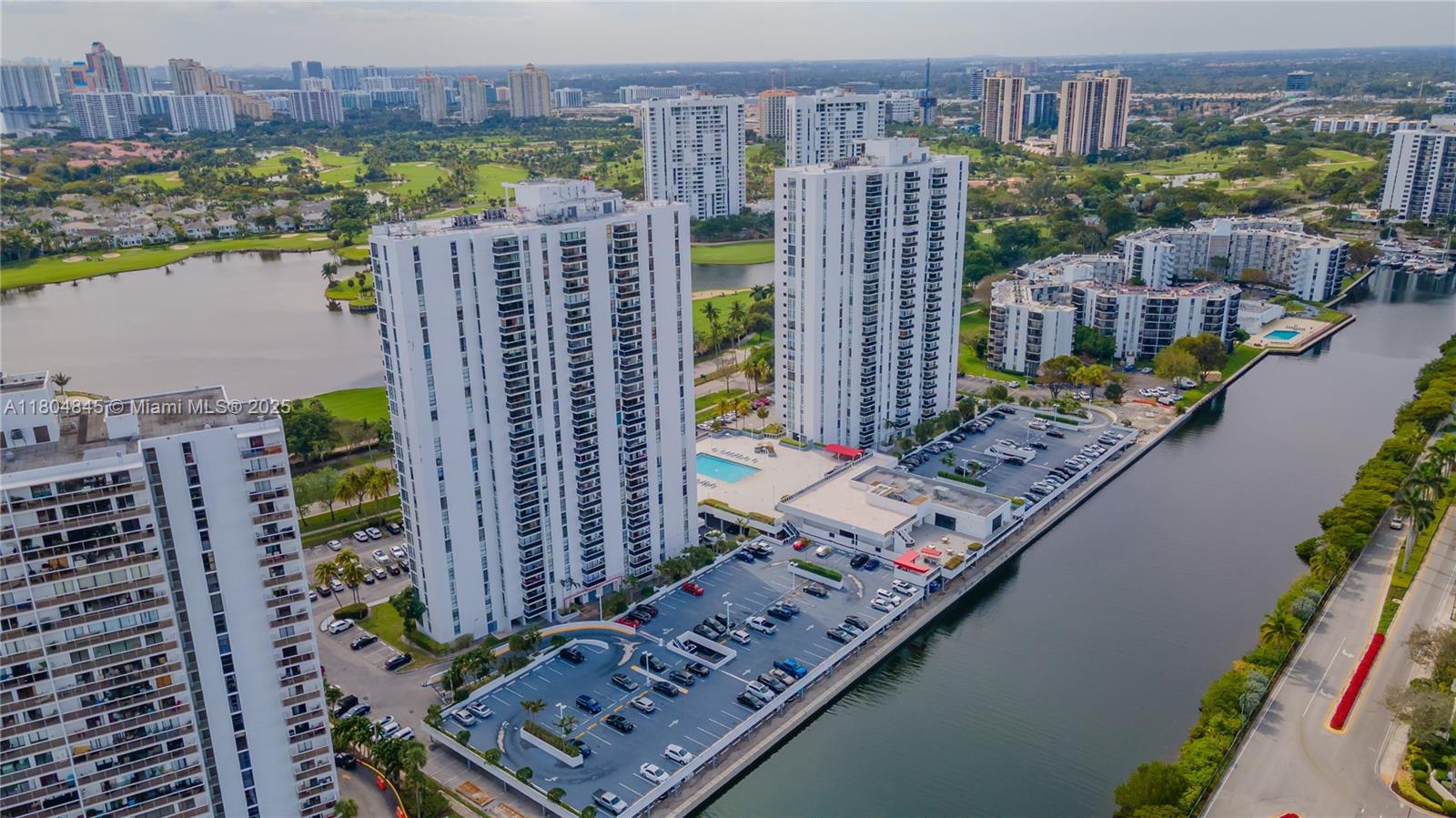 Rental Property at 3625 N Country Club Dr 808, Aventura, Miami-Dade County, Florida - Bedrooms: 2 
Bathrooms: 2  - $2,400 MO.
