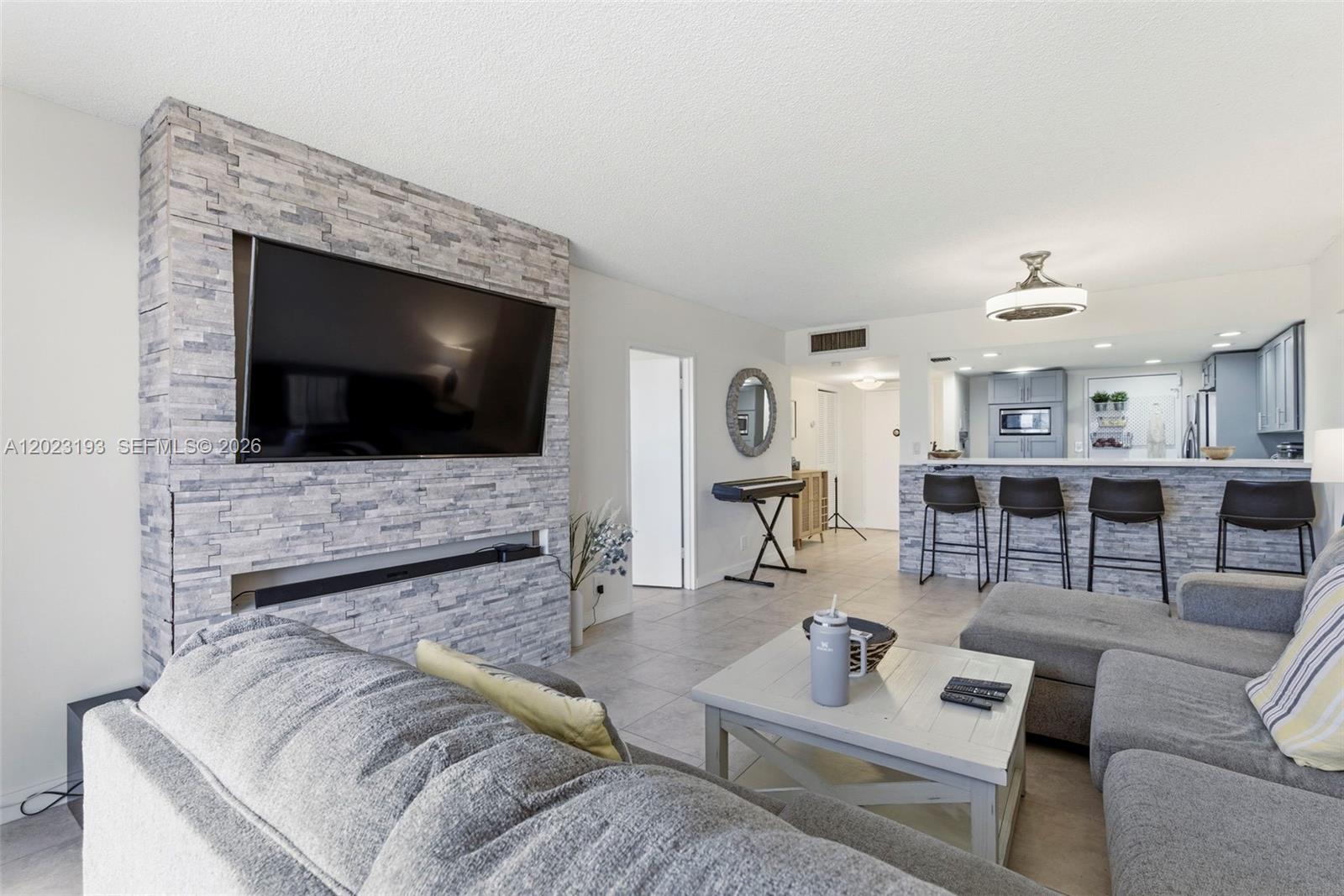 OLYMPUS CONDO PHASE - Residential